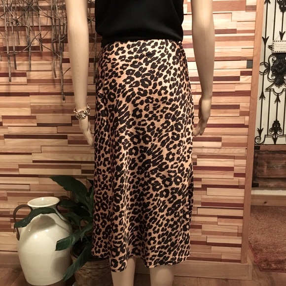 sale SATIN SKIRT LEOPARD PRINT MIDI SKIRT - Picture 2 of 8
